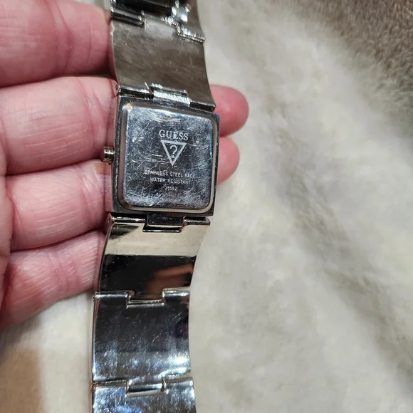 GUESS WATCH, Case with Pattern - Picture 3 of 4